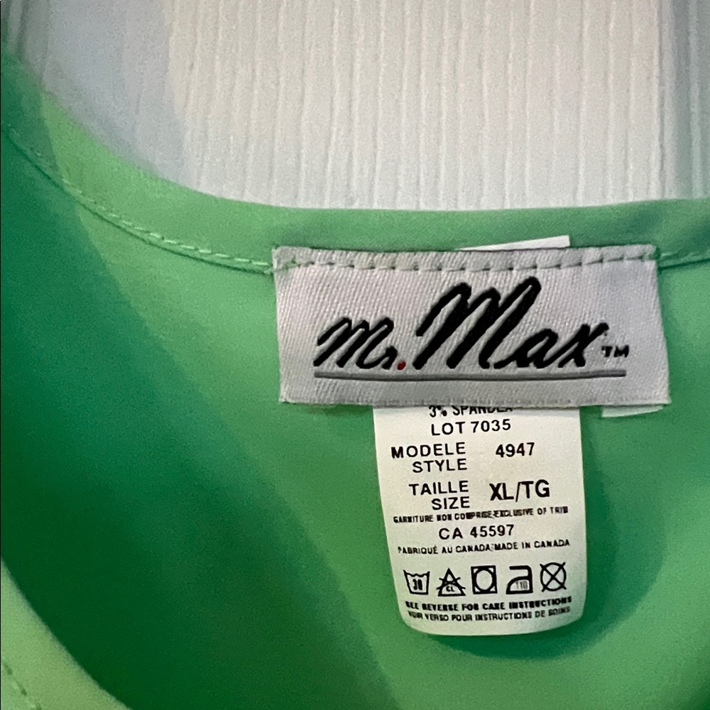 Vibrant Green Sleeveless Top - Picture 2 of 4